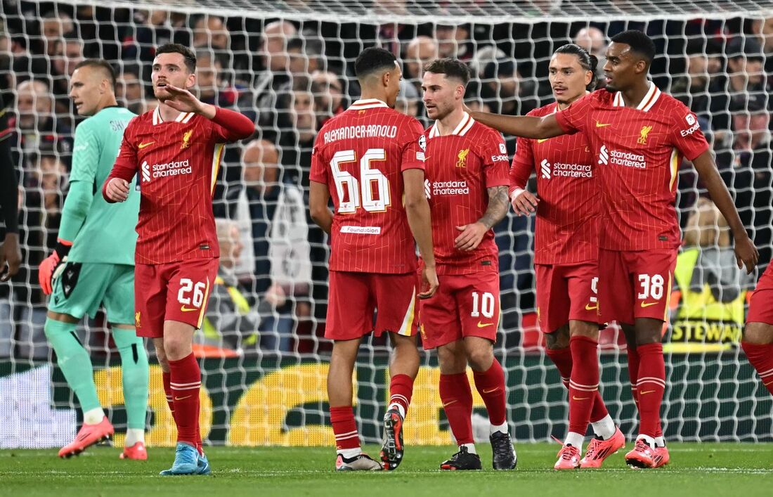 Liverpool mantém 100% na Liga dos Campeões