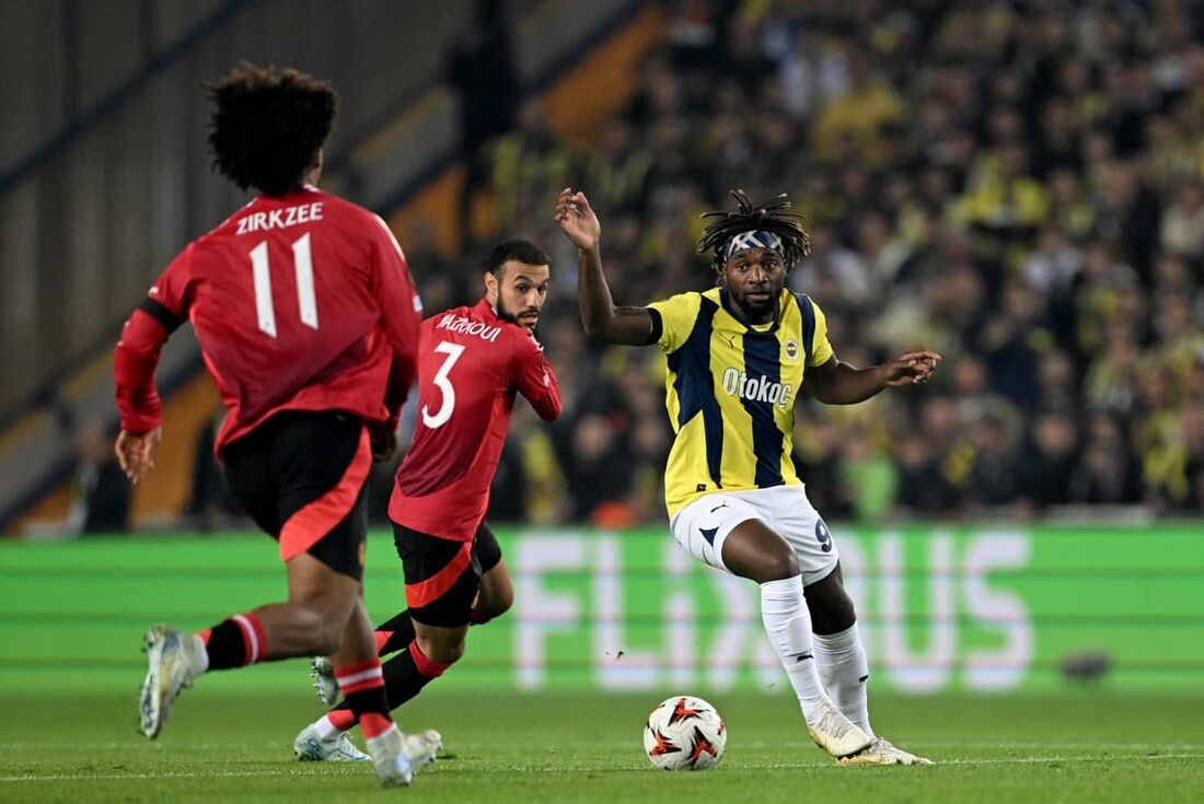 Fenerbahce e United ficaram no 1x1, na Turquia