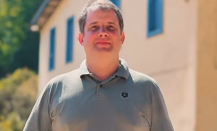 Thiago Lopes Pessotti (PP) foi eleito prefeito de Dores do Rio Preto, no Espírito Santo 