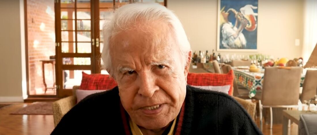 O filho adotivo de Cid Moreira, que morreu na última semana aos 97 anos, falou sobre a relação com o pai