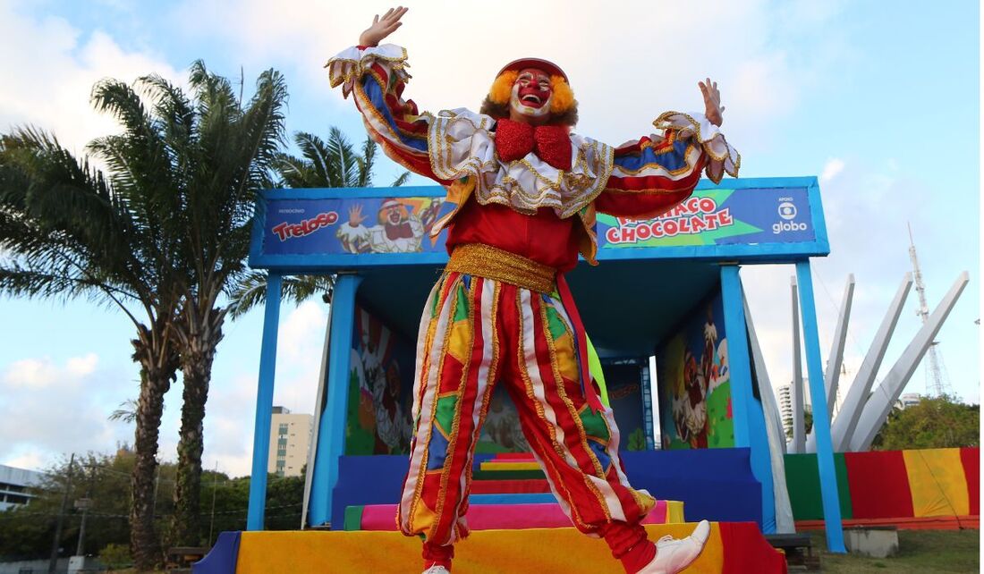 Palhaço Chocolate comanda a tradicional festa do Dia das Crianças no Parque Treze de Maio