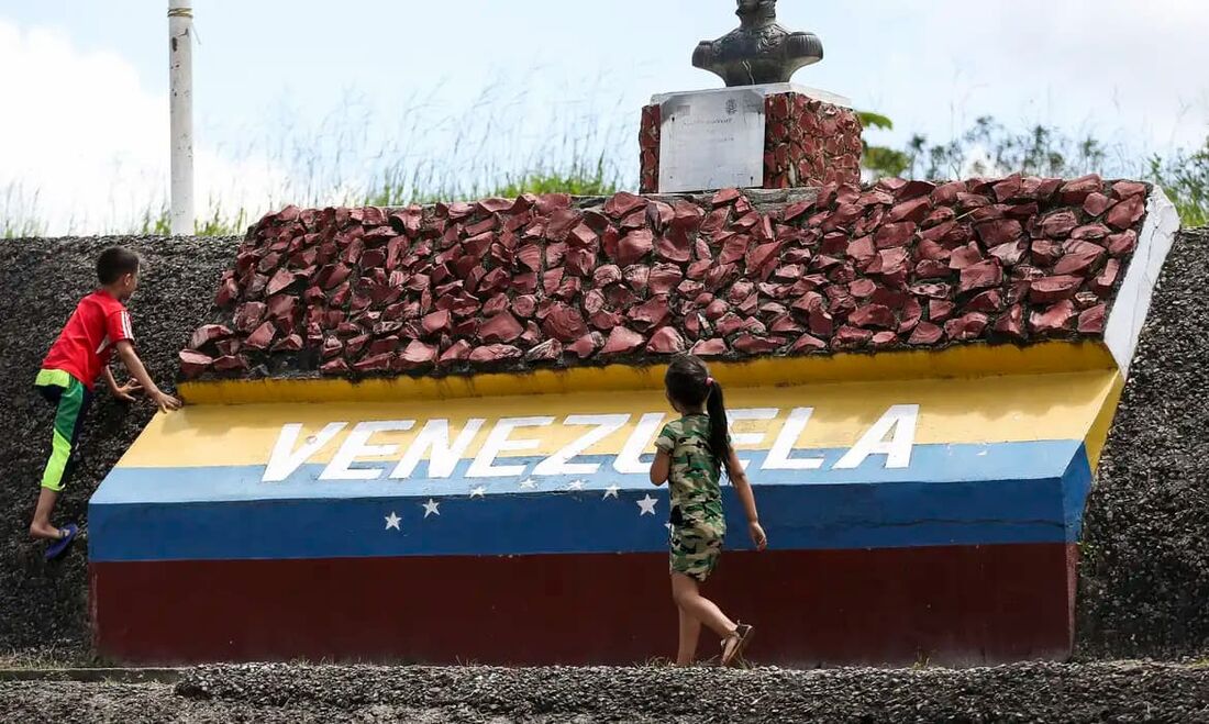 Para cerca de 11 milhões de brasileiros, a eleição municipal é também um assunto internacional, uma vez que essas pessoas vivem em cidades localizadas na chamada faixa de fronteira