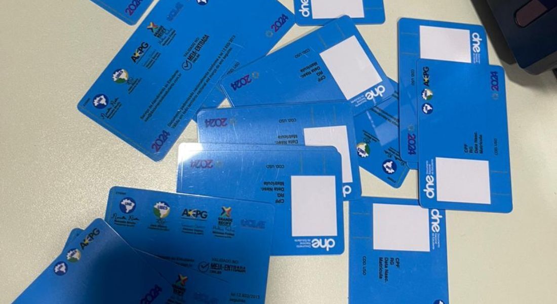 Criminosos falsificaram carteiras estudantis e criaram um falso site de "meia entrada"