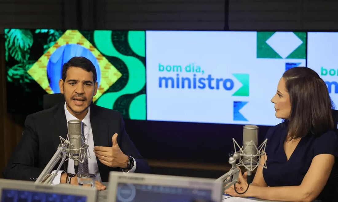 O ministro Jorge Messias, advogado-geral da União (AGU), em entrevista