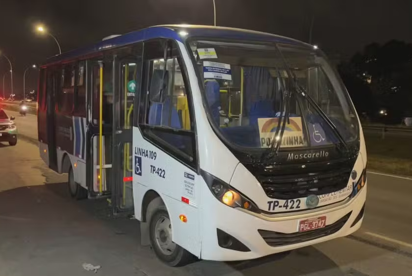 Motorista foi encontrado morto dentro do micro-ônibus da linha 109 - Curcurana/Cajá