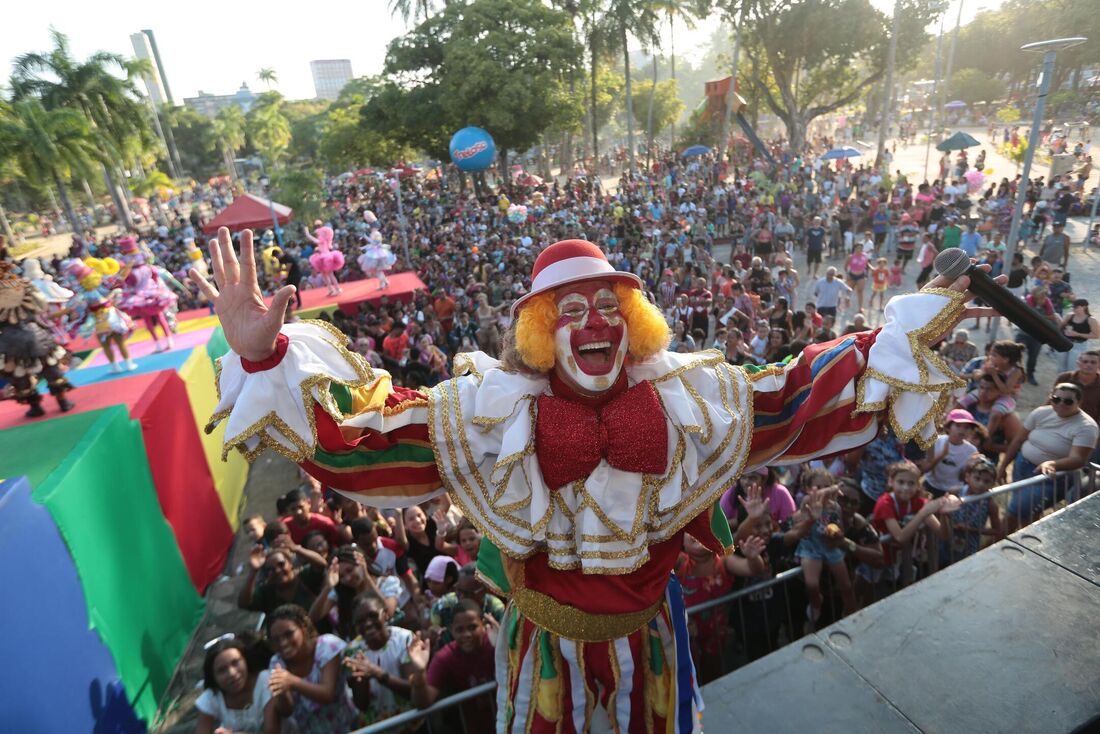 Celebração do Dia das Crianças no Recife contou com o show do Palhaço Chocolate