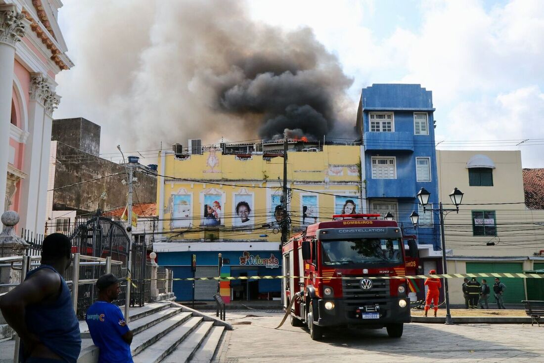 Incêndio em loja rua das calçadas