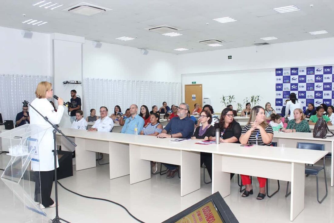 Programa Trabalho e Renda Acessível: FAV realizou aula inaugural do programa nesta segunda (14).