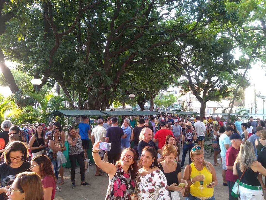 Festival Cachaça na Praça leva produtos artesanais e programação cultural à Praça de Casa Forte, neste sábado (19)