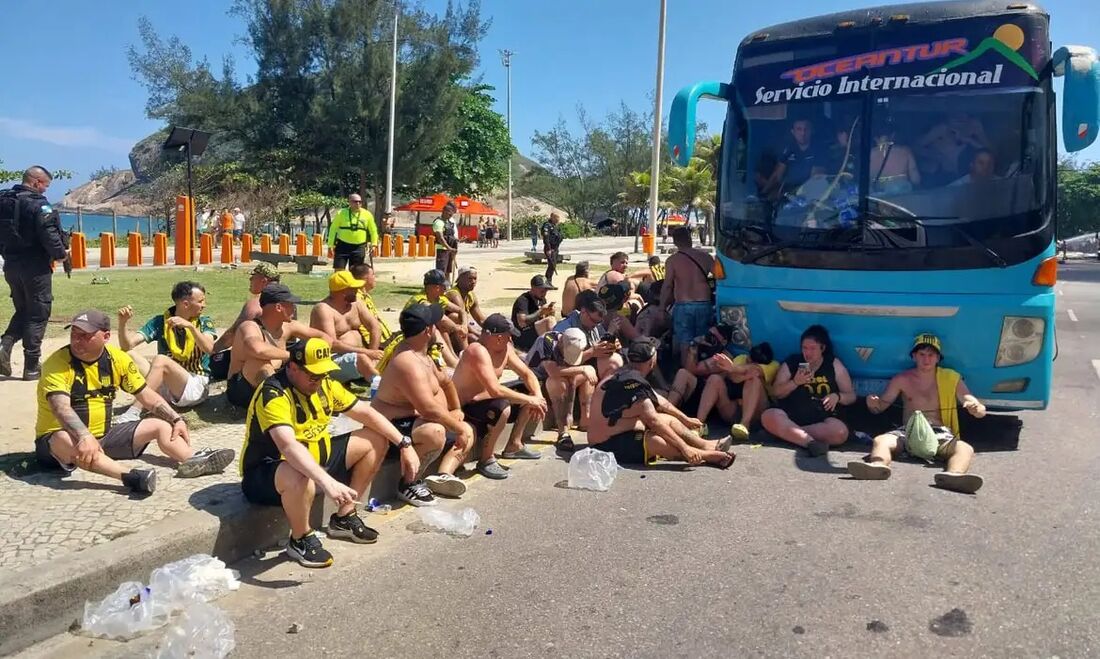 Torcida da equipe uruguaia está no Rio para acompanhar a partida diante do Botafogo