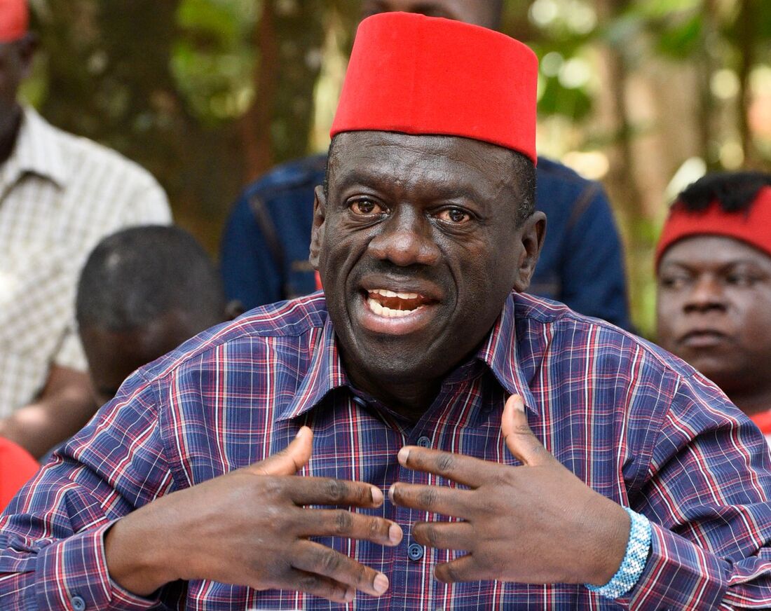 Opositor histórico de Uganda, Kizza Besigye