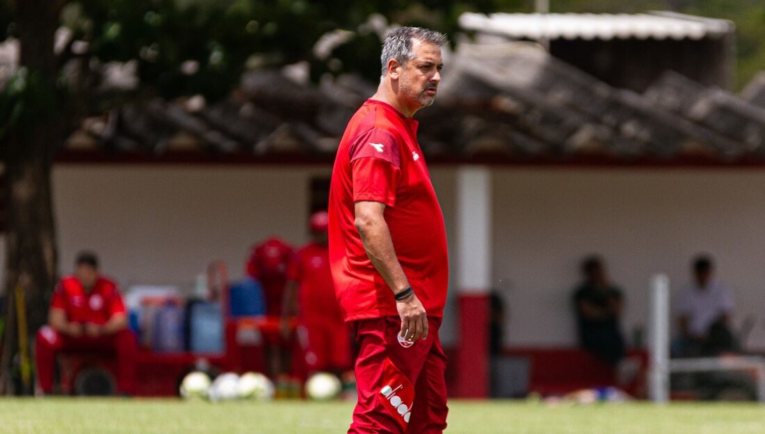 Marquinhos Santos, técnico do Náutico