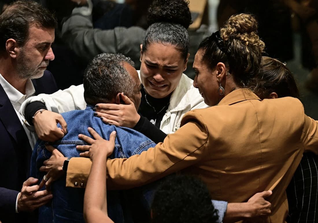 Caso Marielle - Familiares de Marielle Franco se abraçam e choram após a sentença dos assassinos confessos de Marielle Franco