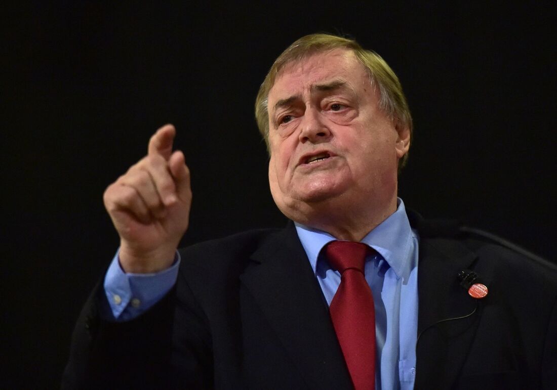 John Prescott, ex-vice-primeiro-ministro e braço direito de Tony Blair