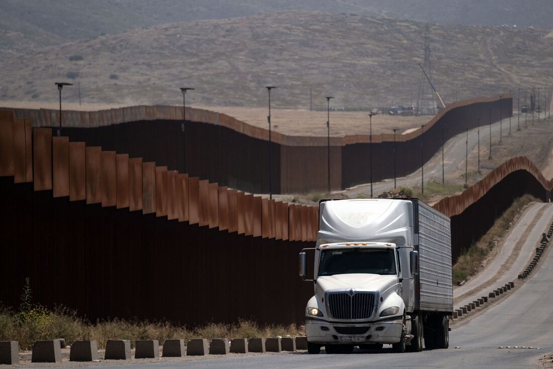 Trump justifica as tarifas com as crises vinculadas aos opioides e à migração