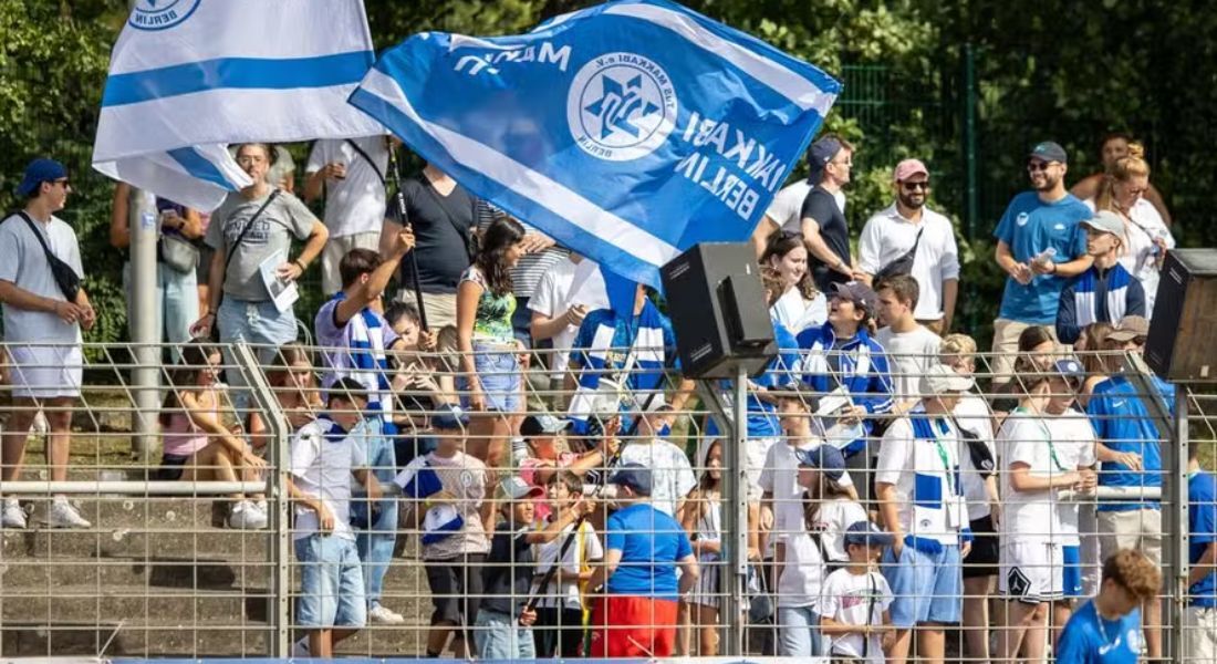 Torcedores do time Makkabi Berlin