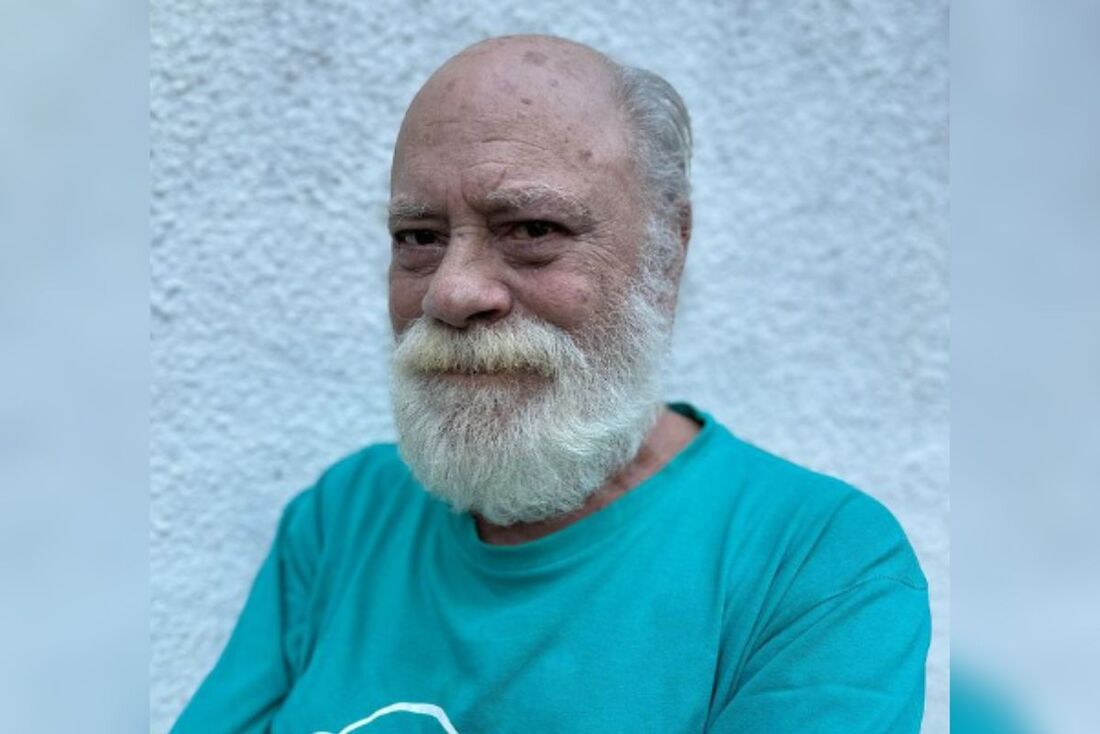 O ator Tonico Pereira, 76 anos, foi internado para tratar de uma pneumonia