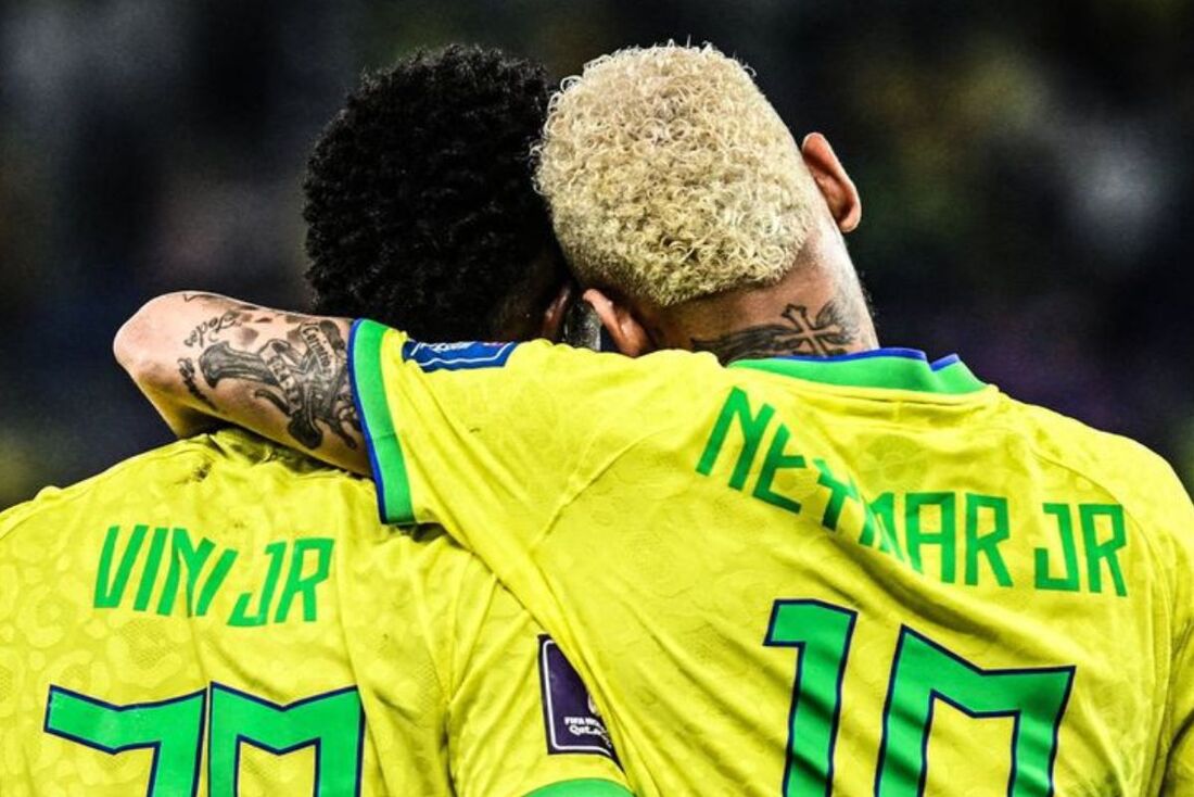 Neymar sai em defesa do companheiro de Seleção