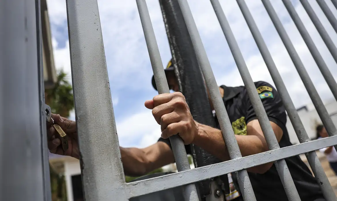 Portões fechados no segundo domingo de Enem