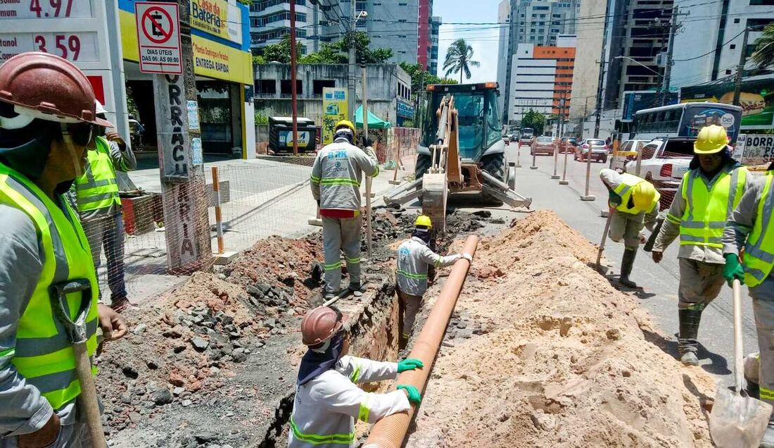 Obras em esgoto