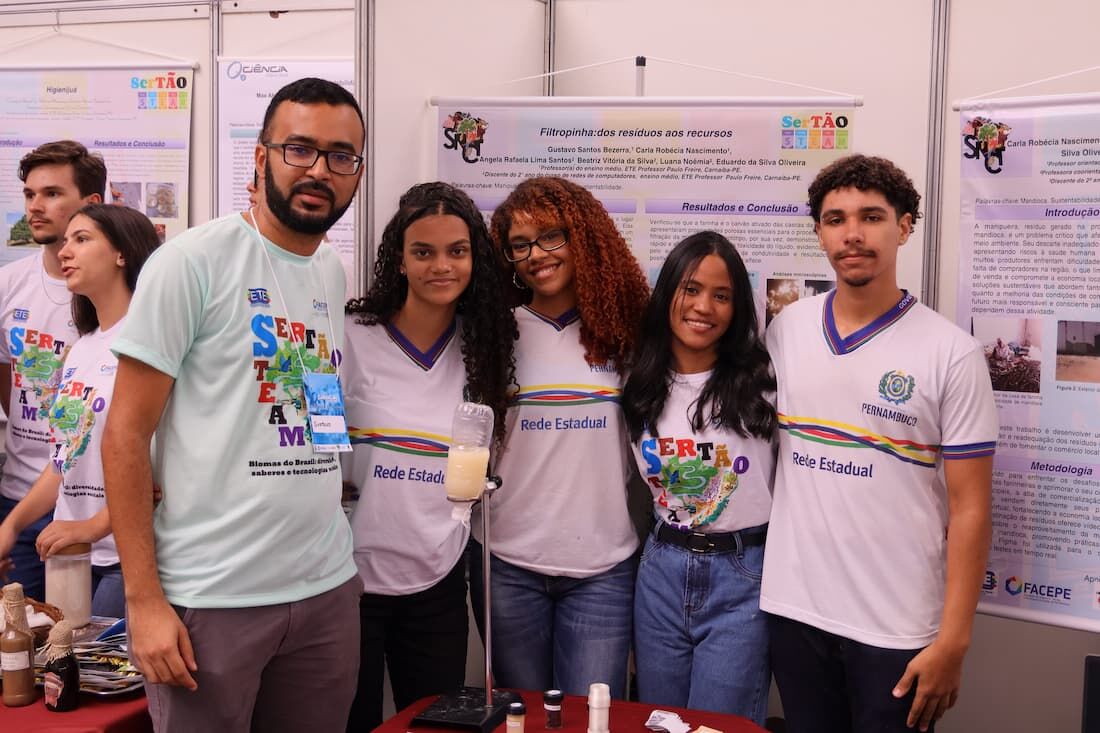 Estudantes de ETE em Carnaíba desenvolvem filtro sustentável para casas de farinha 