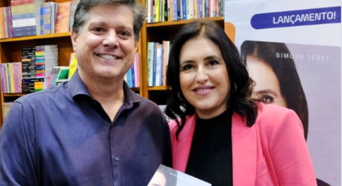 Simone Tebet com o deputdo Baleia Rossi no lançamento do livro