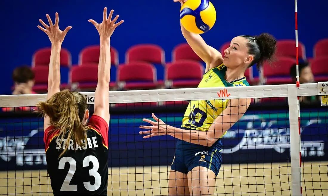 Gabi, ponteira da seleção feminina de vôlei