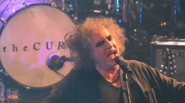 Recentemente, o artista veio a público questionar o preço exacerbado de ingressos para shows