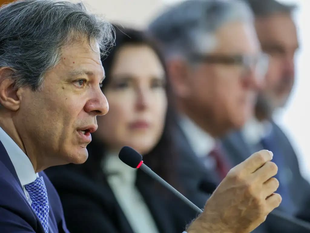 Ministro Fernando Haddad explica, em coletiva, o pacote de corte gastos do governo