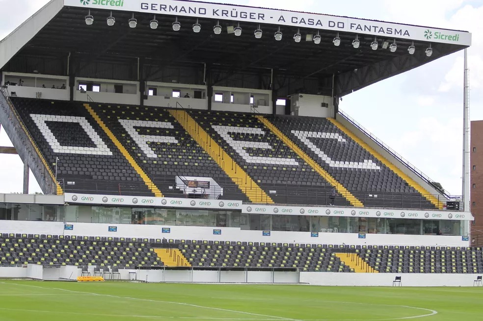 Germano Krüger, estádio do Operáio-PR