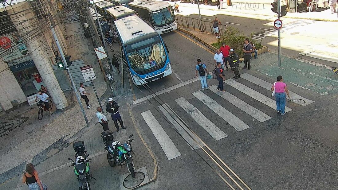 Protesto dos rodoviários fecham ruas do Centro do Recife