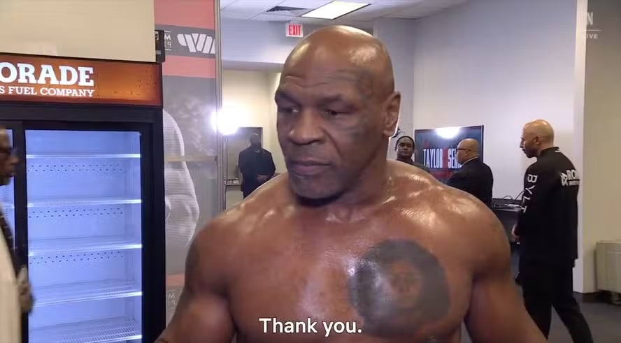 Mike Tyson em entrevista antes da luta em que foi derrotado por Jake Paul, youtuber 31 anos mais novo que ele 