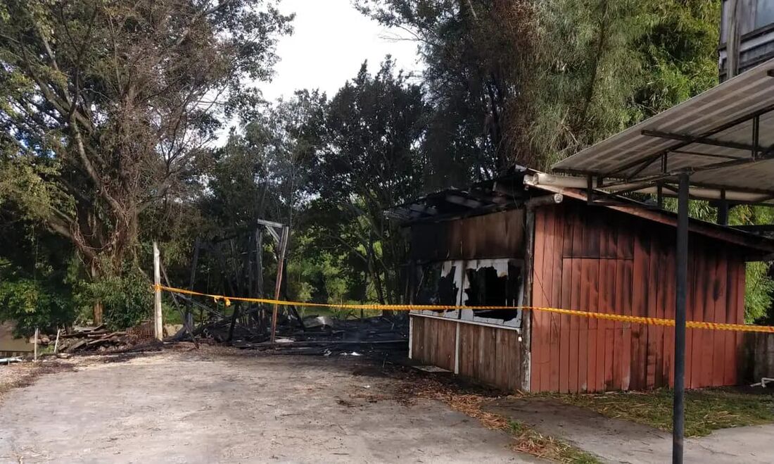 Daiane Dias sofreu queimaduras graves por todo o corpo ao ser atingida pelas chamas que destruíram a casa de seu ex-companheiro, Francisco Wanderley Luiz