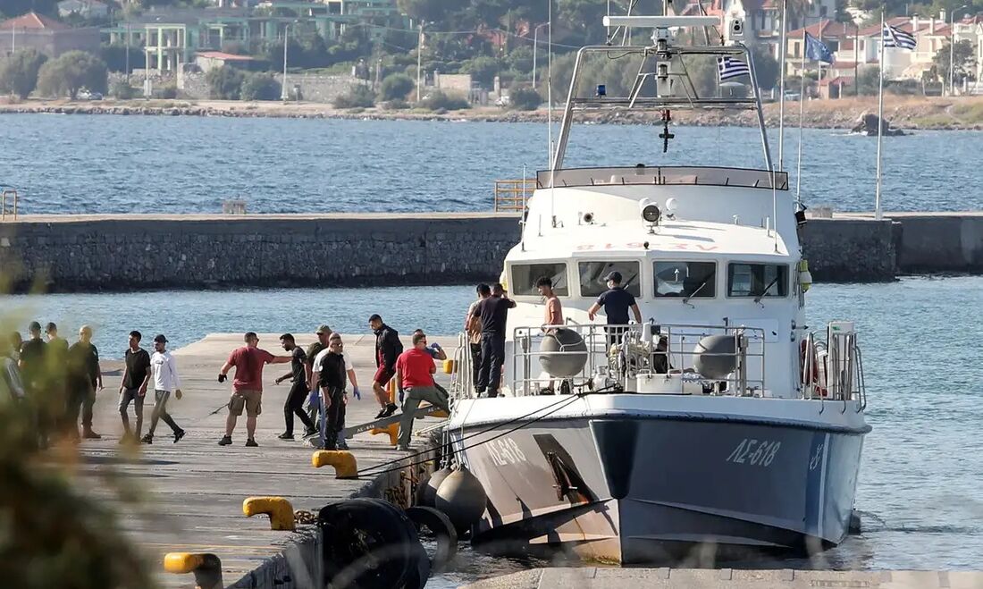 O naufrágio do barco de migrantes aconteceu no Mar Egeu