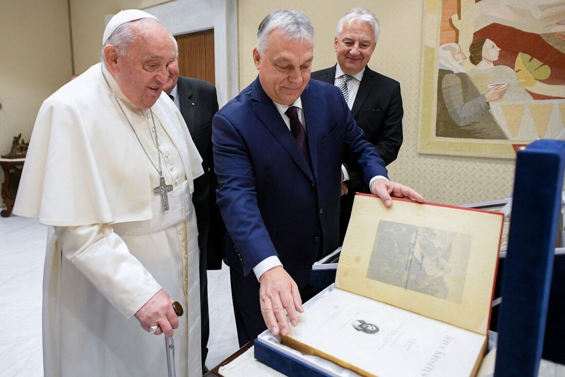 Papa Francisco e o premiê hungáro Viktor Orban