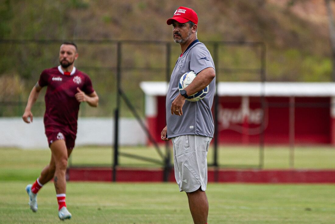 Marquinhos Santos, técnico do Náutico