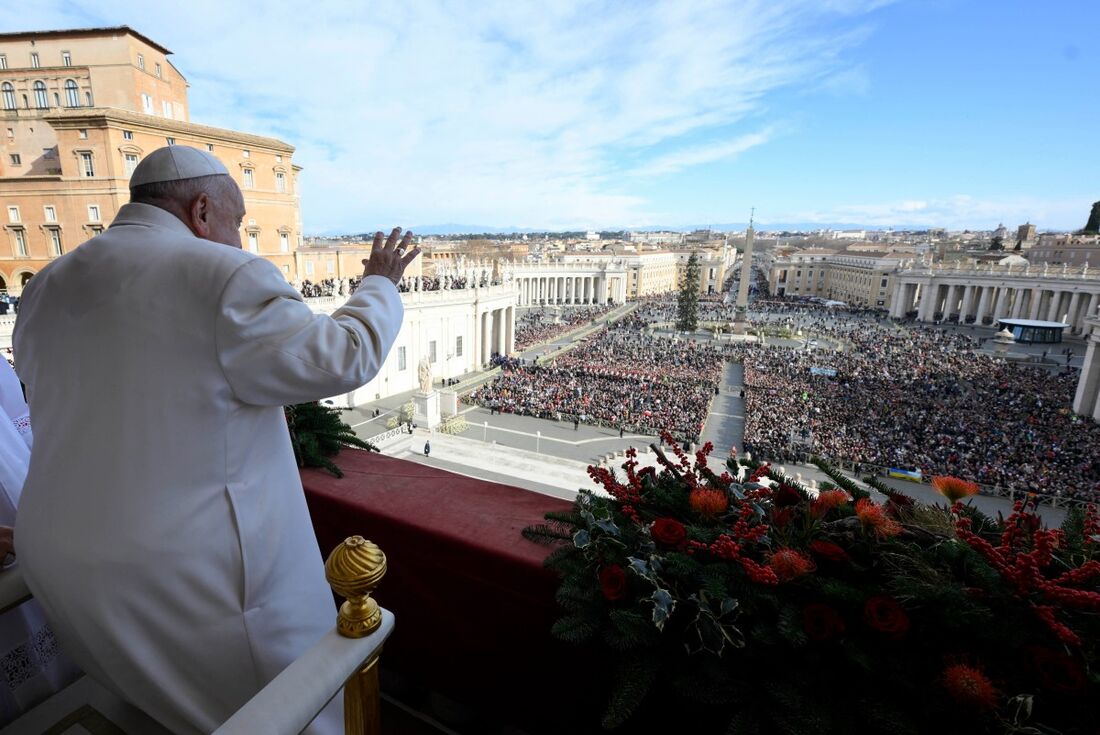 Papa Francisco na tradicional bênção "Urbi et orbi" (à cidade e ao mundo), no Vaticano