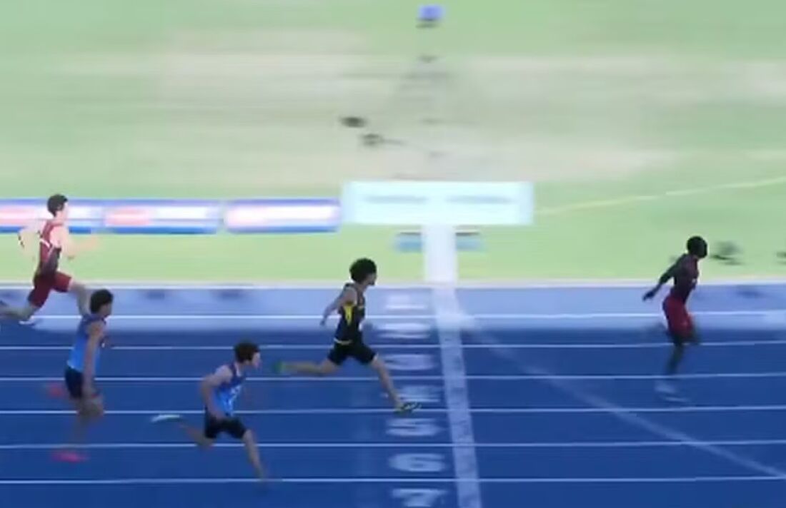 Jovem de 16 anos vence corrida no Campeonato Australiano de Escolas 