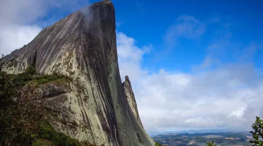 Vista da Pedra Azul no Parque Estadual da Pedra Azul, em Domingos Martins, no Espírito Santo 