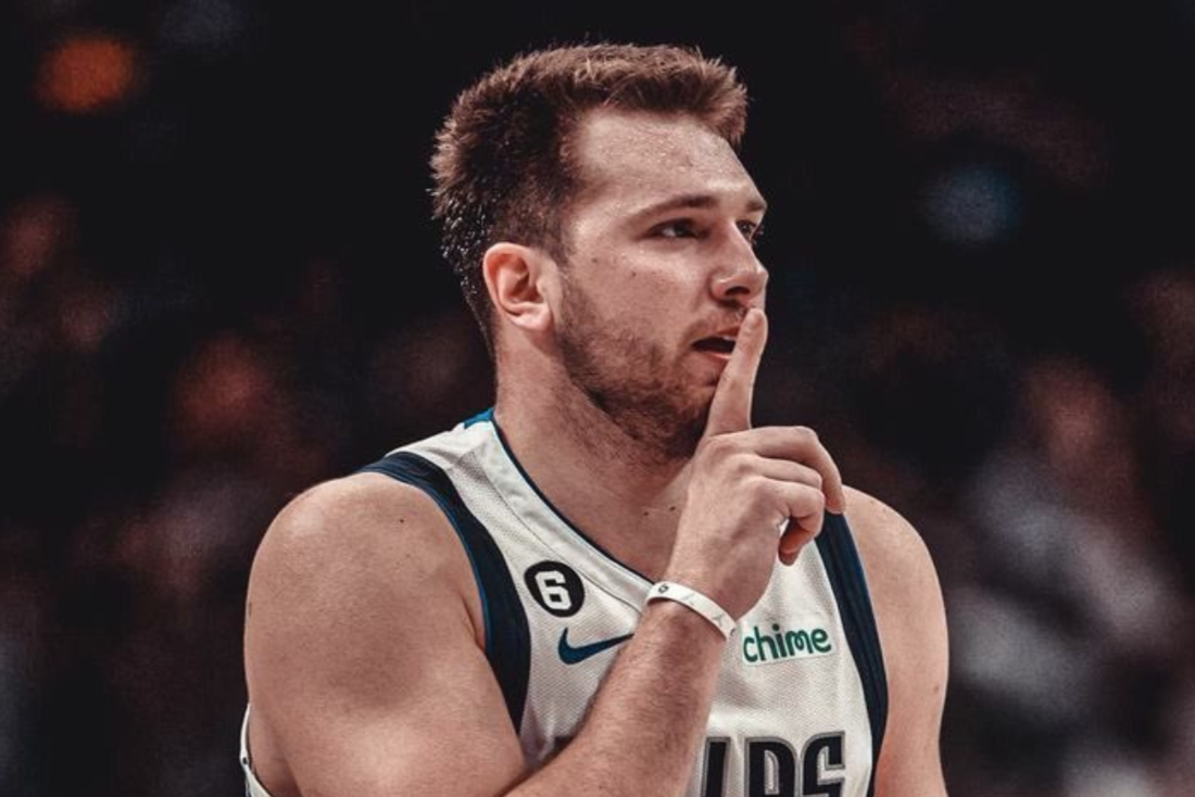 Luka Doncic teve uma atuação inspirada nesta madrugada ao comandar o Dallas Mavericks na vitória sobre o Golden State Warriors