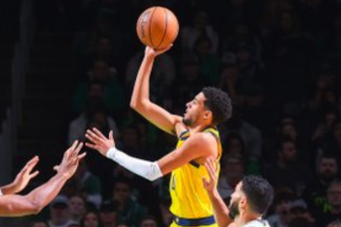 Haliburton somou 31 pontos contra os Celtics, no TD Garden