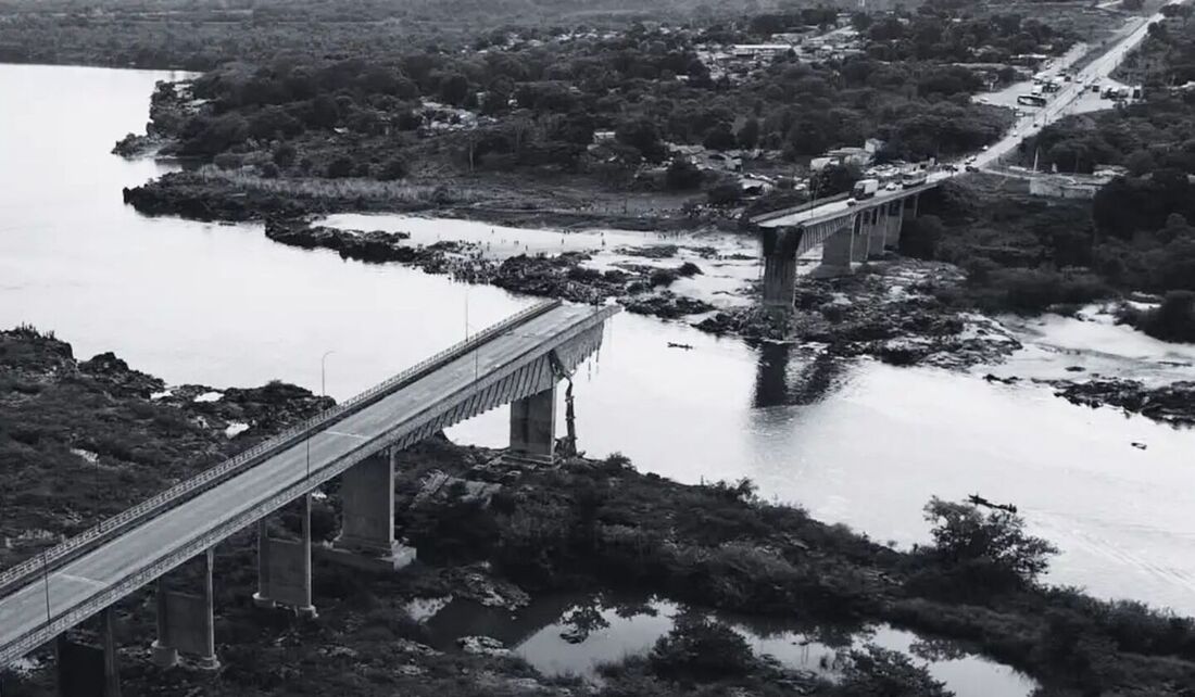 Ponte Juscelino Kubitschek de Oliveira, que liga os municípios de Estreito, no Maranhão, e Aguiarnópolis, no Tocantins que desabou