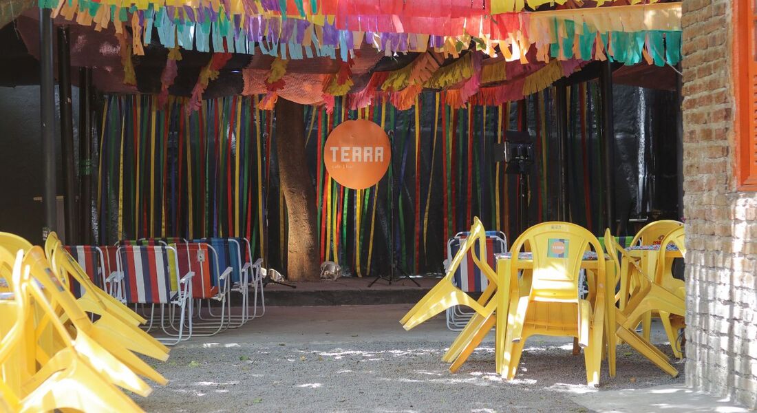 Terra Café Bar celebra nesta segunda-feira (9), dez anos de história com show da Mostra Reverbo