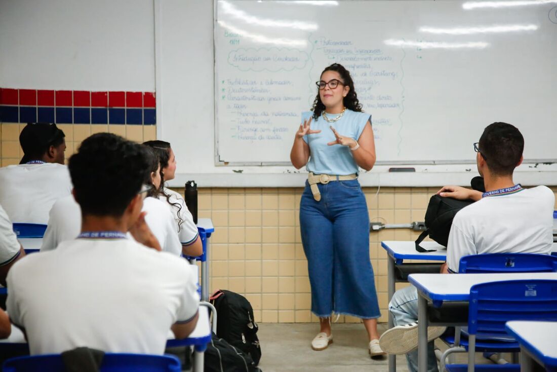 Governo de Pernambuco abre vagas de intercâmbio para professores da rede estadual de ensino