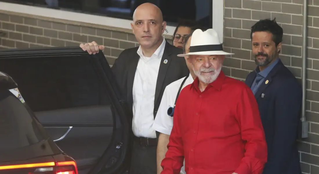 Lula passa por exames e é liberado para voltar a Brasília