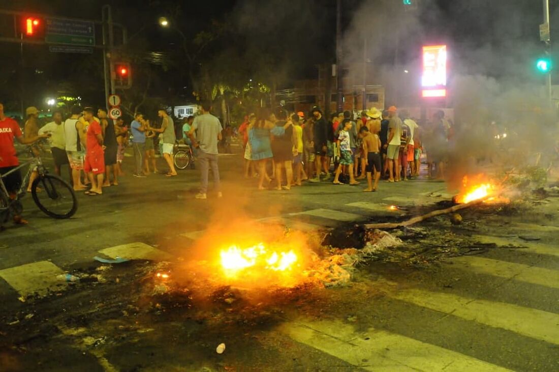 Protesto na Agamenon Magalhães 