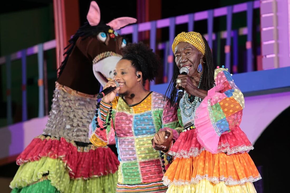 Lia de Itamaracá na apresentação do Baile do Menino Deus, no Recife