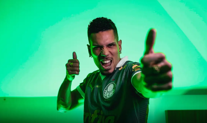 Paulinho foi anunciado como novo reforço do Palmeiras