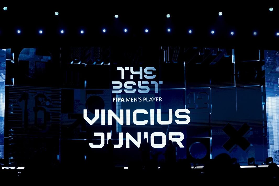 Vini Jr foi eleito o melhor jogador do mundo na premiação da Fifa