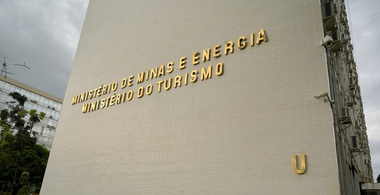 Fachada do prédio do Ministério Minas e Energia 